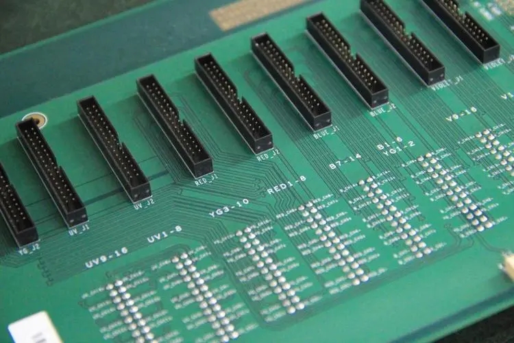 PCB、SMT、DIP和PCBA之間的區(qū)別是什么？