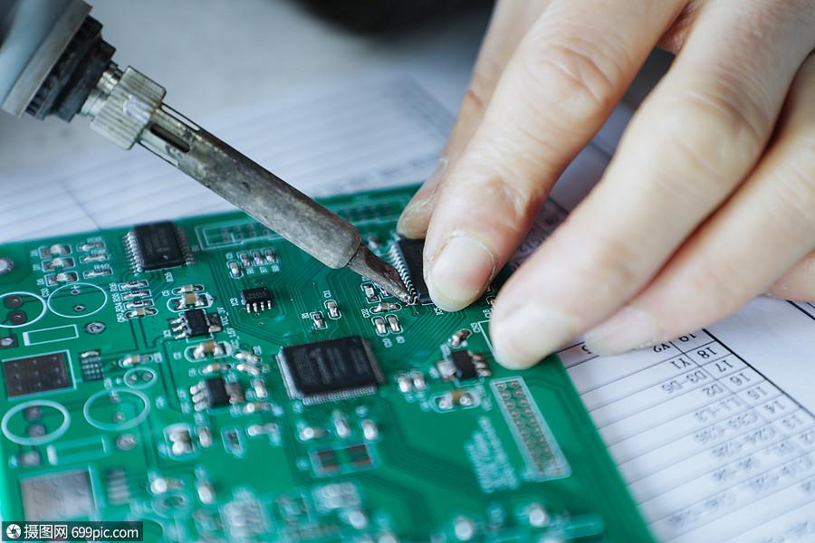 開封電路板焊接中判斷焊點合格的標準？